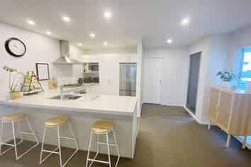 998b Colombo Street, Saint Albans