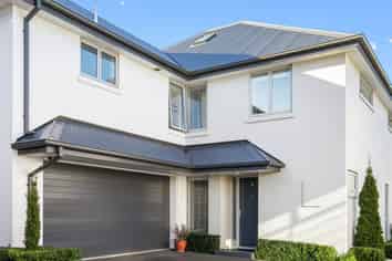 998b Colombo Street, Saint Albans