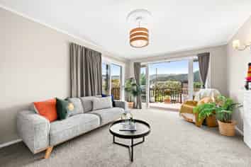 67 Bird Grove, Stokes Valley