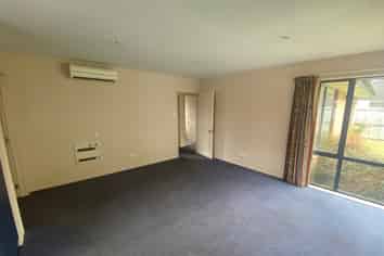 33 Dufek Crescent, Wigram