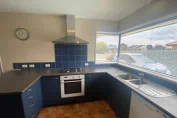 33 Dufek Crescent, Wigram