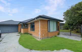 33 Dufek Crescent, Wigram