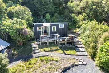 125 Coast Road, Warrington