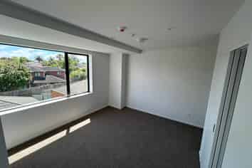 5/12 Treasure Lane, Te Atatu South