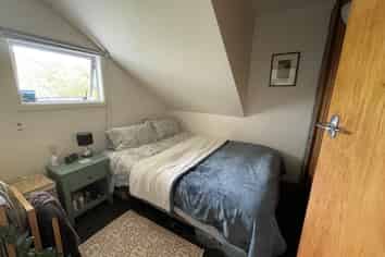 129b Clyde Street , Island Bay