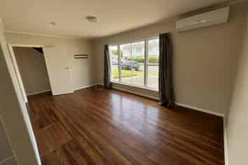 82 Leicester Street, Cannons Creek