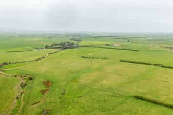 2585 South Road, Manaia