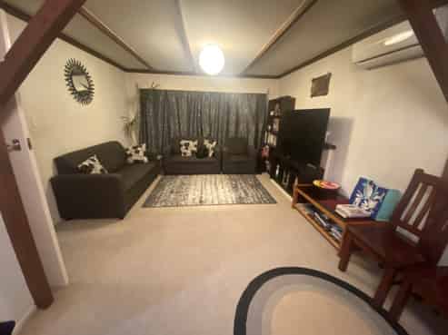 1/178 Archers Road, Glenfield