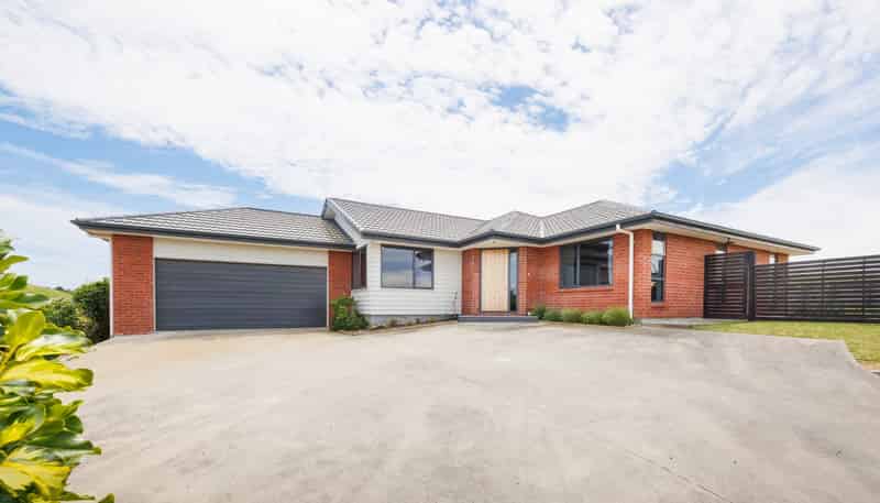 8 MacDonald Heights, Feilding