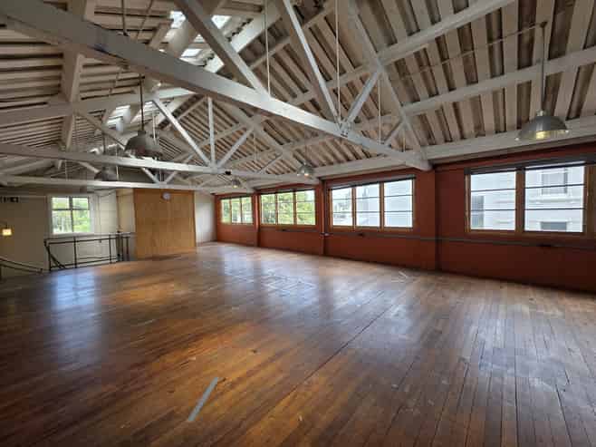 Versatile office/showroom in Parnell