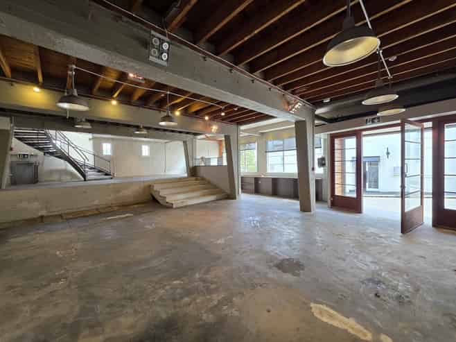 Versatile office/showroom in Parnell