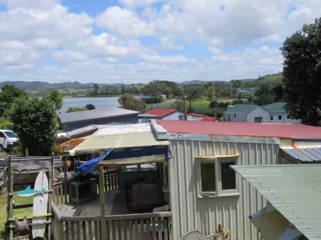 9 Rockell Road, Whananaki