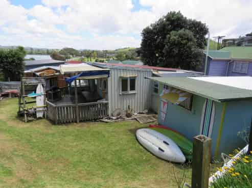9 Rockell Road, Whananaki