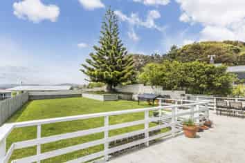 29 Tirowhanga Road, Paremata