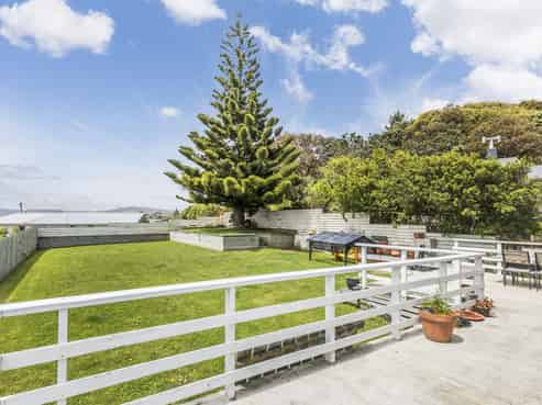 29 Tirowhanga Road, Paremata