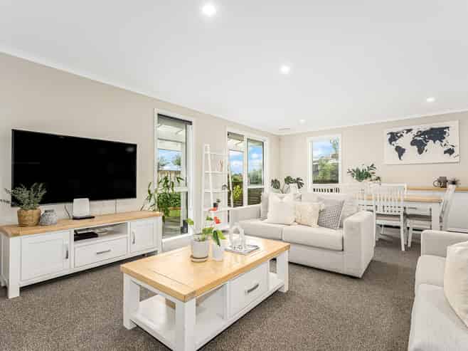 15 Banks Boulevard, Whitby