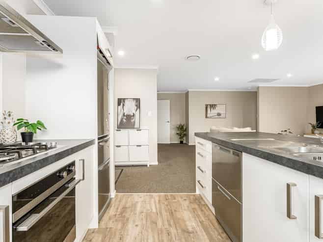 15 Banks Boulevard, Whitby