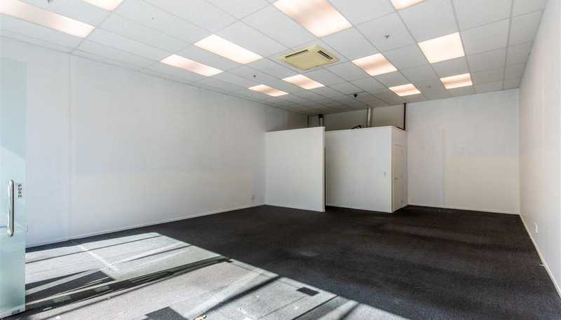  Shop 4, 62 - 78 Hurstmere Road, Takapuna