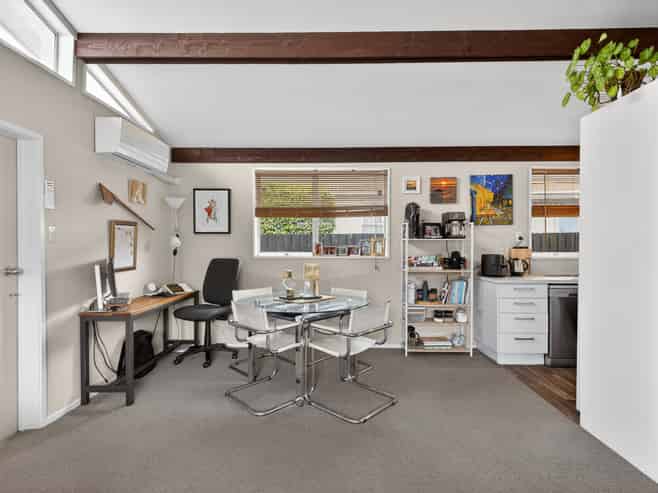 2/15 Sandra Street, South New Brighton