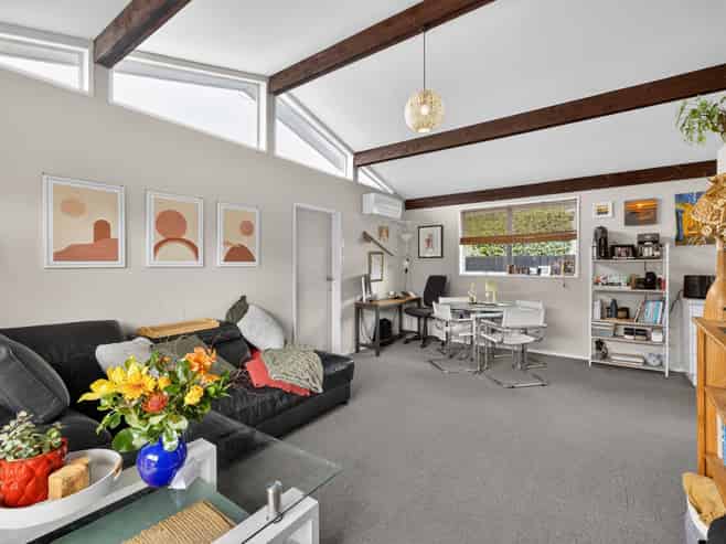 2/15 Sandra Street, South New Brighton