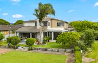 16 Pescara Point, Karaka