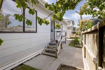 866A Papamoa Beach Road, Papamoa Beach