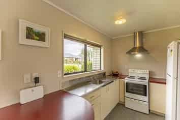 2/4 Marae Street, Waipawa