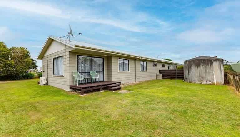 2/4 Marae Street, Waipawa