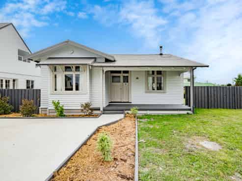 25 Beatty Street, LEVIN