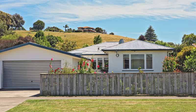 15 Golding Road, Taradale