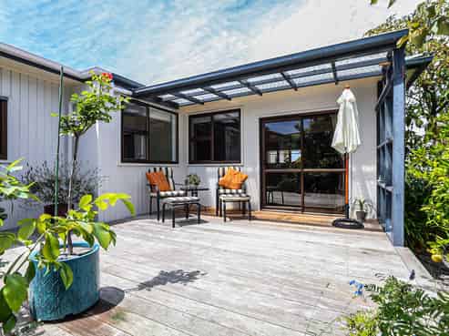 15 Golding Road, Taradale