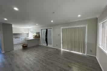 4B Mirrabooka Avenue, Botany Downs