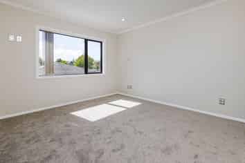 4B Mirrabooka Avenue, Botany Downs