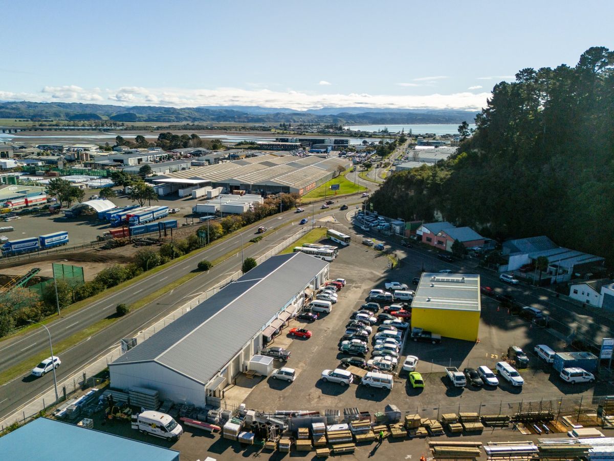 Multi-use industrial on Corunna Bay - Vista 5