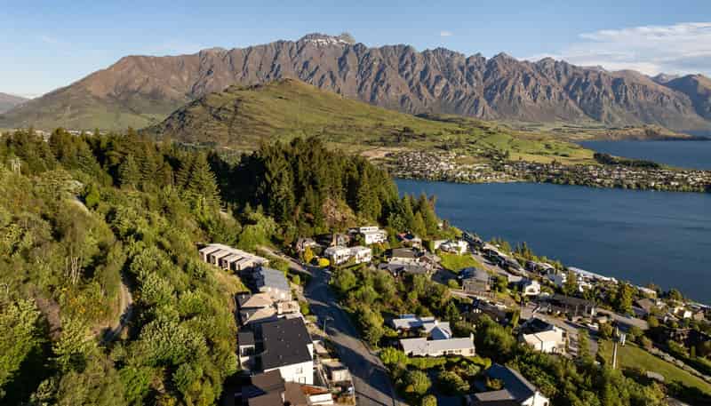 1/14 Vancouver Drive, Queenstown Hill