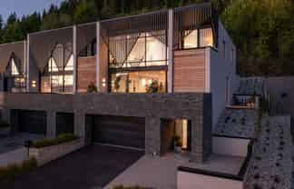 1/14 Vancouver Drive, Queenstown Hill