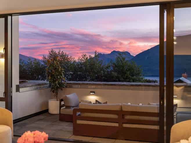 1/14 Vancouver Drive, Queenstown Hill