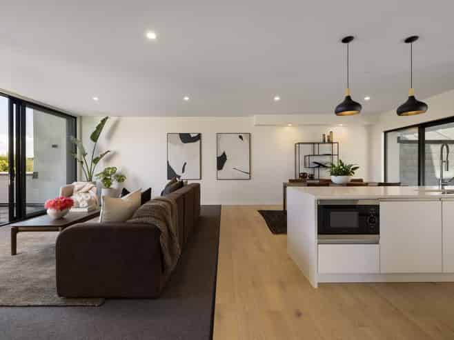 1/14 Vancouver Drive, Queenstown Hill