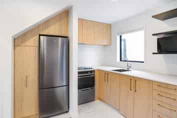 11/10 Willcott Street, Mount Albert