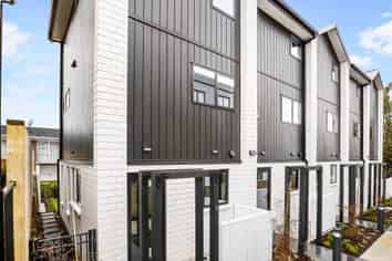 11/10 Willcott Street, Mount Albert