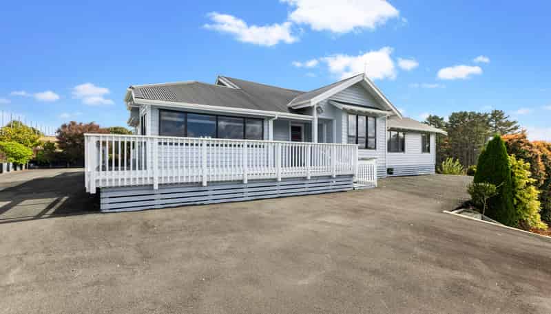 76 AKA AKA ROAD, Puni