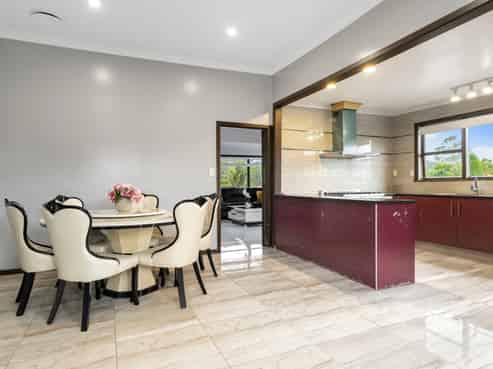 76 AKA AKA ROAD, Puni