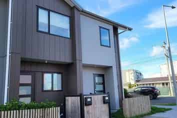 1 Eileen Newey Place, Henderson