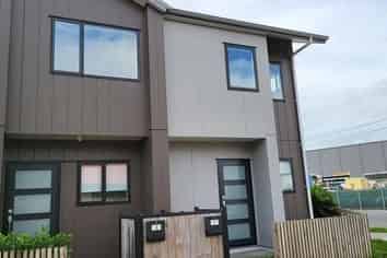 1 Eileen Newey Place, Henderson