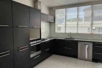 1A Aberdeen Road, Castor Bay