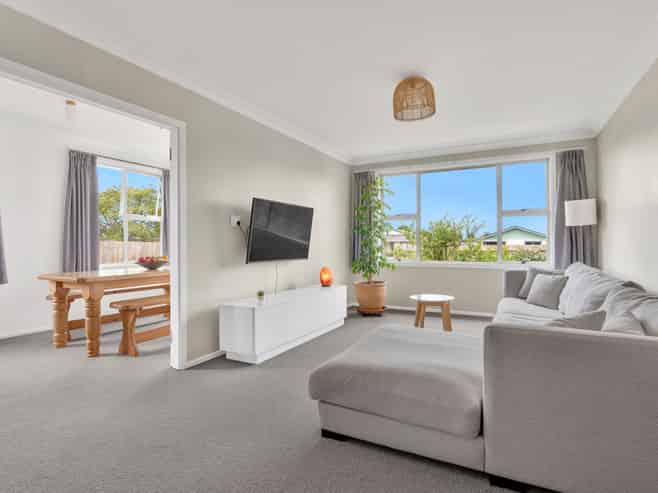 151 Portia Street, Stratford