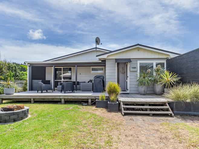 118 Rua Avenue, Waitarere Beach