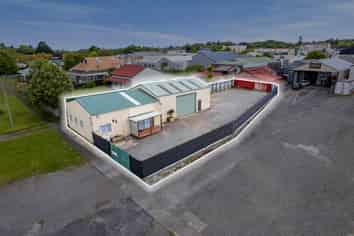 Vacant Workshop & Yard in great location