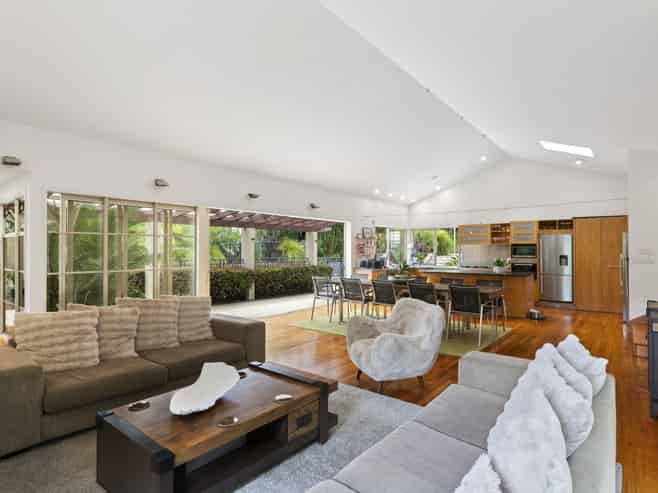 14 Tiffany Close, Totara Park