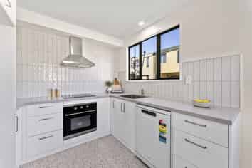 4/2 Rex Street, Riccarton